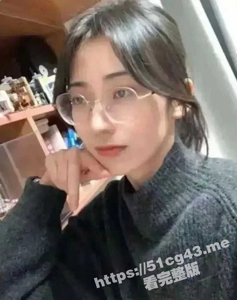 tải xuống.jpeg