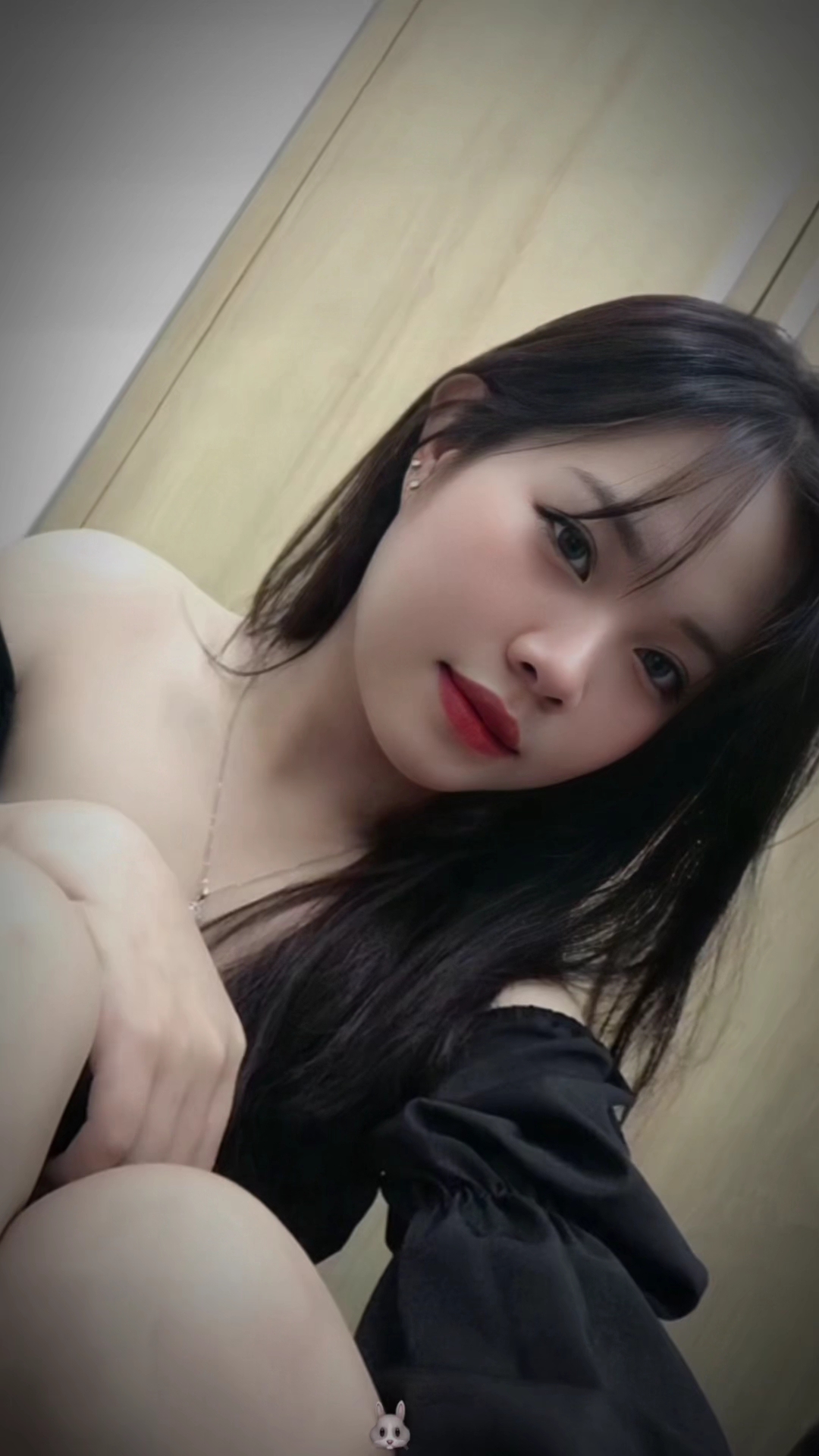 SnapTik_App_7364380825321819399-HD.mp4_snapshot_00.02_[2024.05.10_16.47.54].jpg