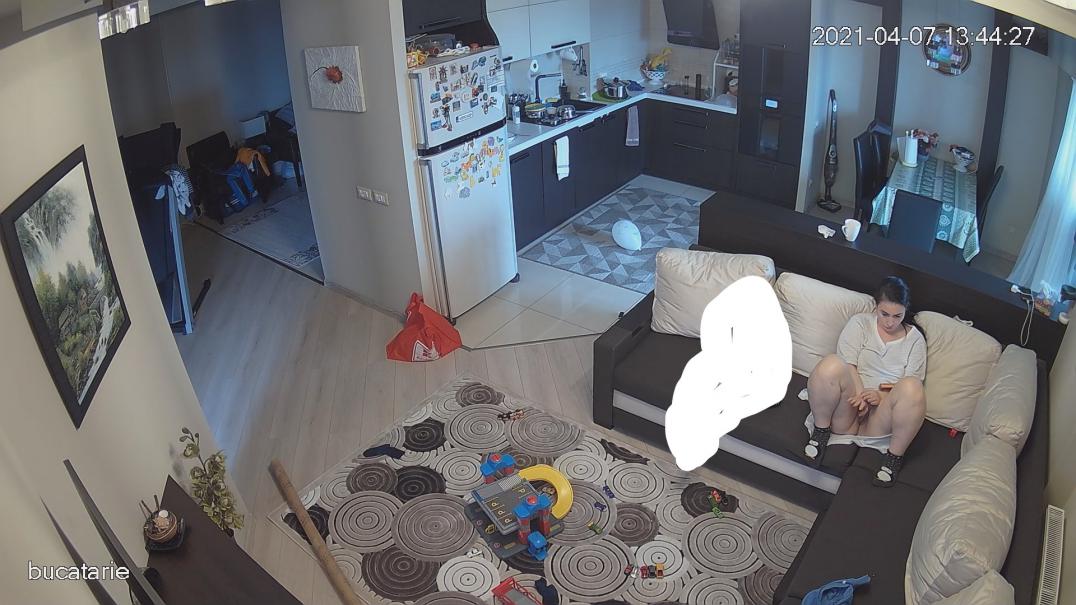 1016.mp4_snapshot_02.15_[2022.11.04_07.57.15].jpg