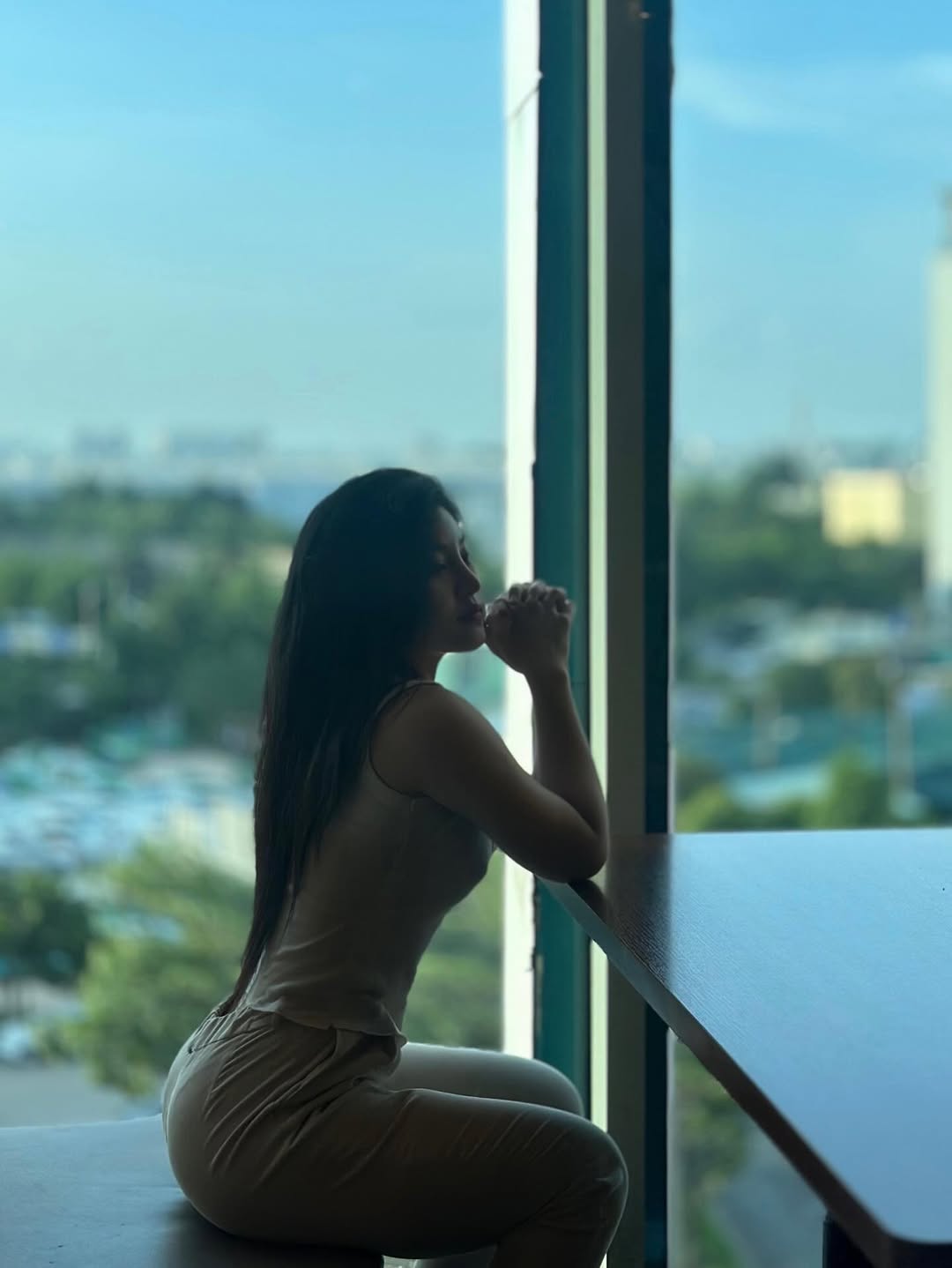 “Chúng ta luôn sợ phải nói ra, nhưng lại mong người khác có thể tự hiểu.” (3).jpg