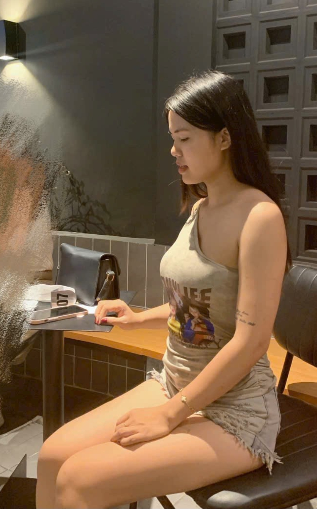 1001932092.jpg