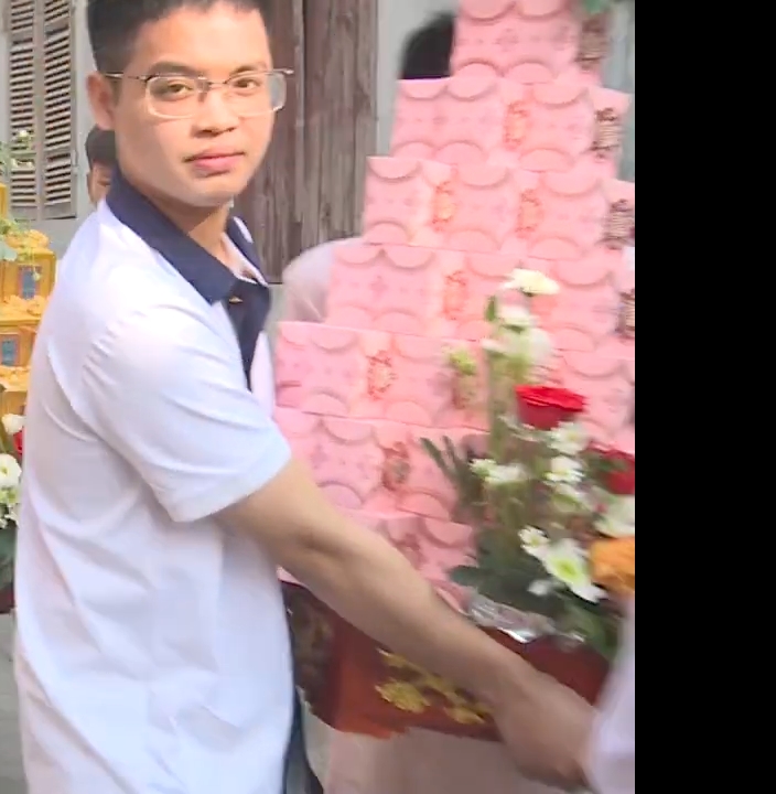 Screenshot_20251226_230414_YouTube_resized.jpg