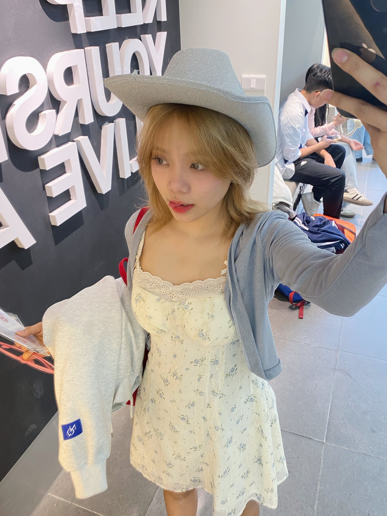 a1.jpg