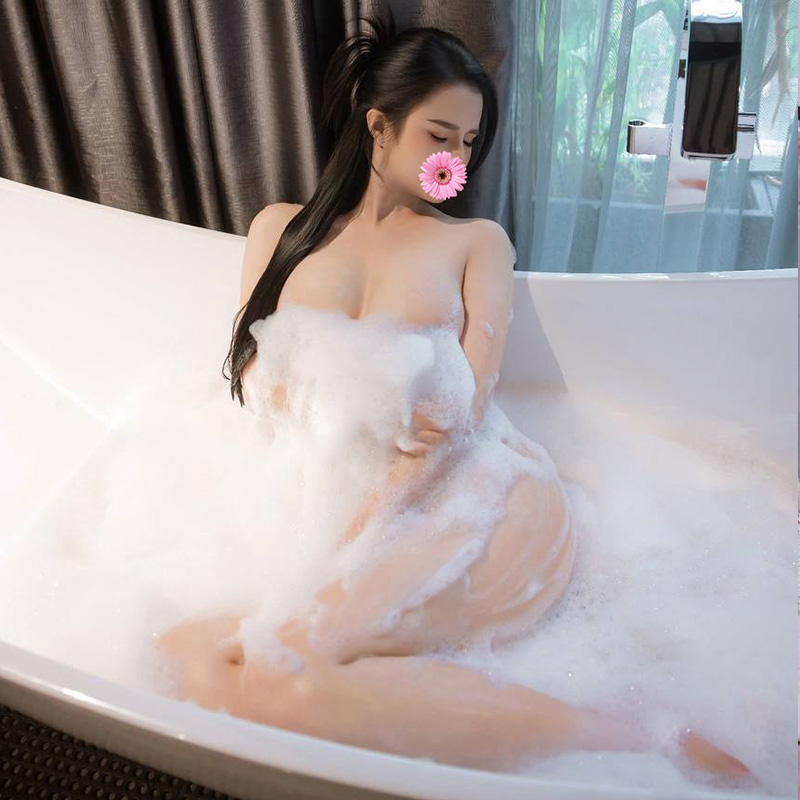 re-up-vy-anh-thieu-nu-sexy-ngot-ngao-dang-xinh-nguc-dep-3409258-original.jpg