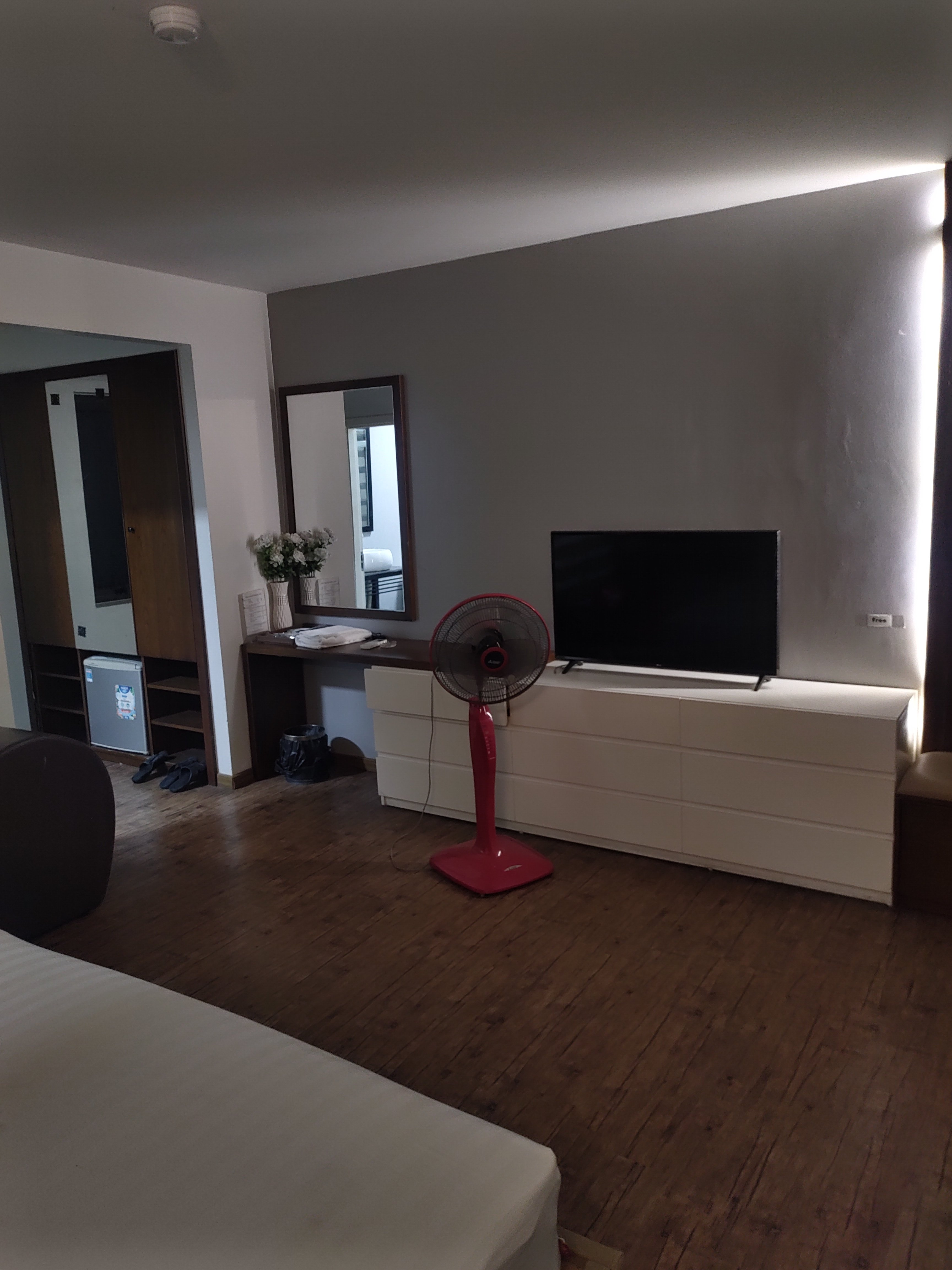 IMG_20250119_203603_hdr.jpg